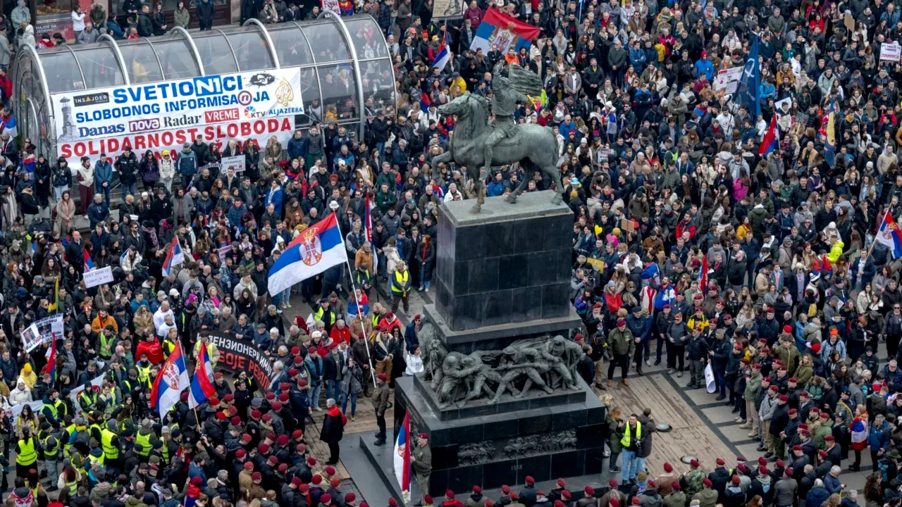 Parchetul General al Serbiei a stabilit că nu a fost folosit un „tun sonic” în timpul protestelor din Belgrad împotriva regimului Vucic. Procurorii susțin că înregistrările care surprind un „răget” au fost falsificate