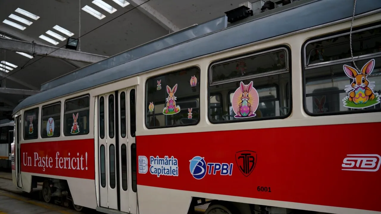 Tramvaiul Iepurașului iese pe traseu în București. De ce surprize vor avea parte copiii