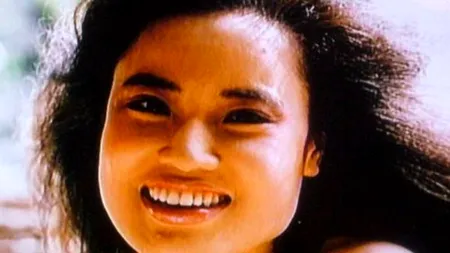 Până unde poate merge dependența de chirurgia estetică. Ce și-a injectat în față această tânără