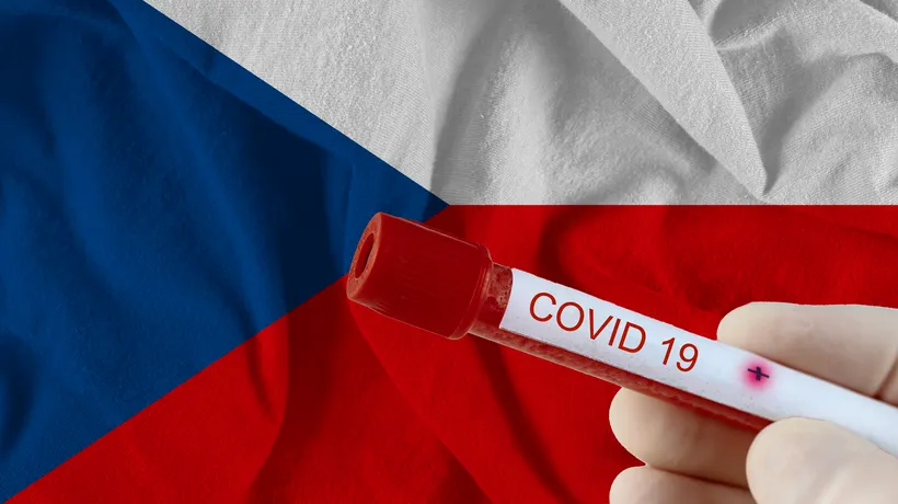 Cehia a depășit 15.000 de cazuri de COVID-19 pe zi. Slovacia anunță noi restricții