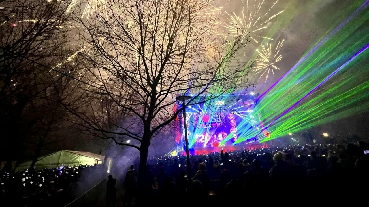 REVELION 2025. Unde poți să petreci în România în aer liber, pe gratis. Singurul eveniment din București, în Parcul Titan