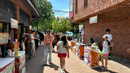 Antreprenori de mici, o experiență reală de BUSINESS. La Edu Party, de 1 iunie, copiii au învățat să vândă ce creează 