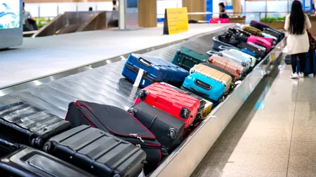 Minorii care au împlinit 16 ani ar putea călători în străinătate neînsoţiţi, cu acordul părinţilor. Când va intra în vigoare legea