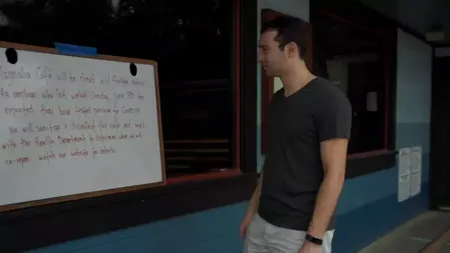 Decizie extremă a unui milionar: Și-a golit conturile și a ajuns pe stradă ca să demonstreze că poate face 1.000.000 de dolari de la 0. Cât a rezistat