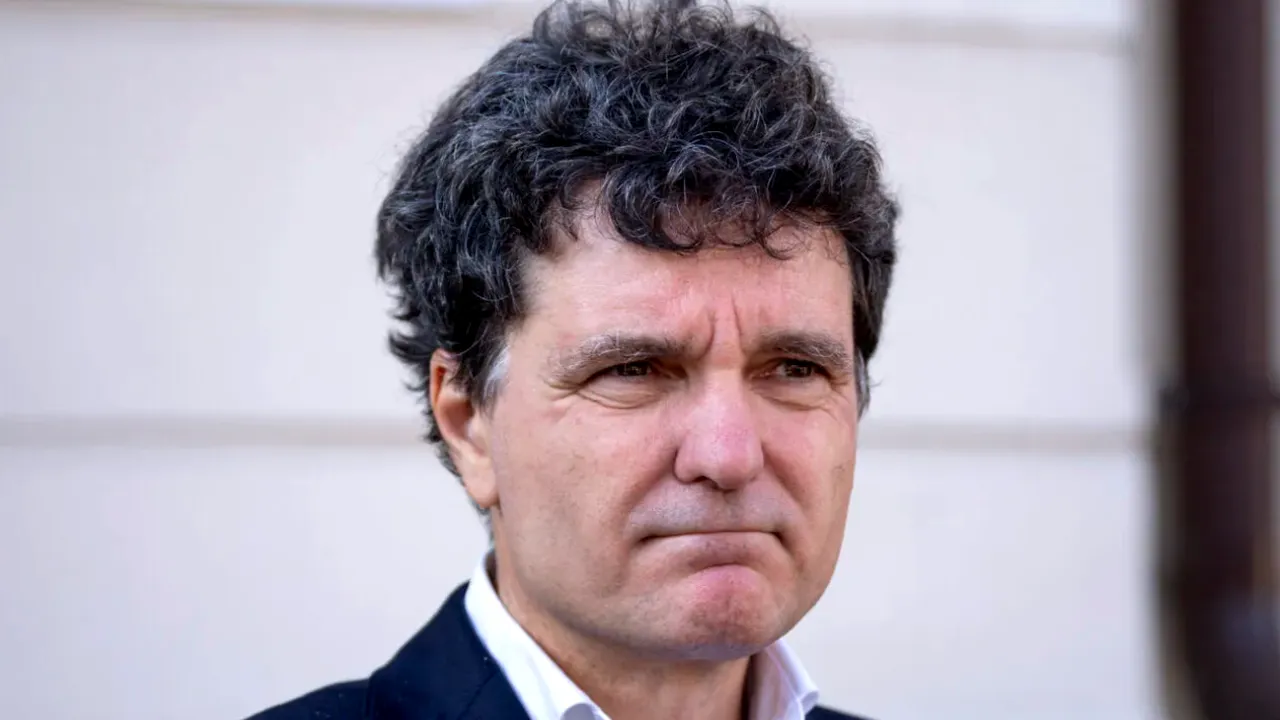 Nicuşor Dan, reacție în scandalul „Autorizaţie pentru spital oncologic privat”: „E incalificabil să foloseşti bolnavi de cancer ca temă electorală”