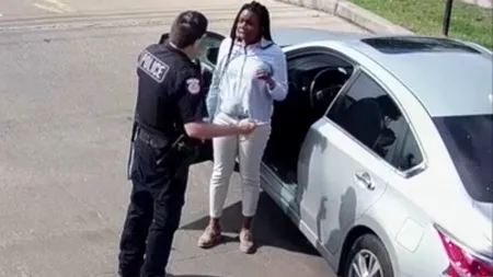 O femeie de culoare a fost oprită în trafic în SUA pentru o contravenție banală. Ce a urmat: 