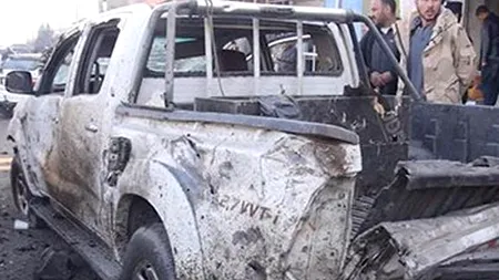 Atac sinucigaș în apropierea aeroportului din Kabul, soldat cu numeroase victime
