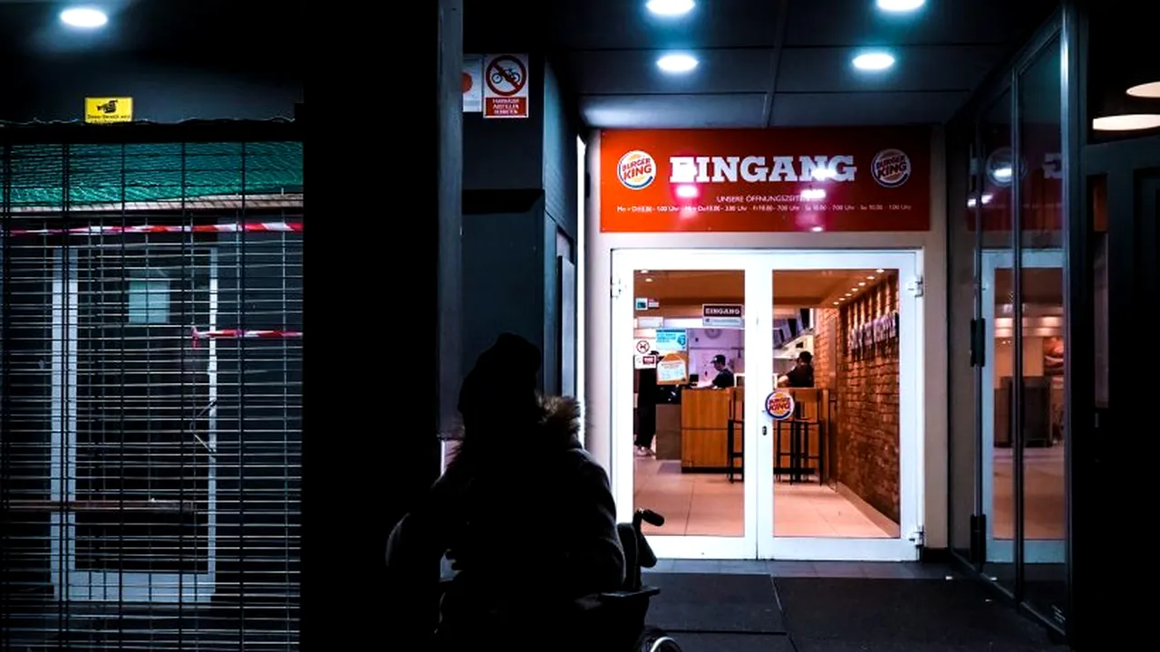 Doi români care se prostituau în Belgia sunt acuzați de uciderea clientului invalid