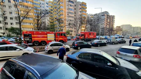 FOTO | Un incendiu a izbucnit vineri dimineață într-un bloc din Doamna Ghica / 11 persoane au fost evacuate / O victimă este la spital / Trafic blocat în zonă
