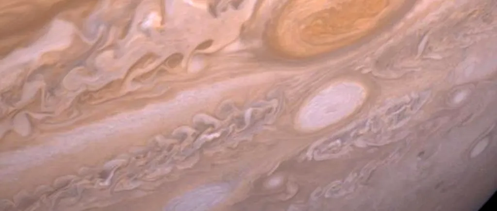 Eveniment istoric: Sonda spațială Juno s-a plasat pe orbita planetei Jupiter
