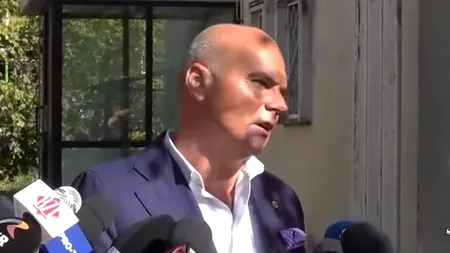 Rareș Bogdan, primele declarații la ieșirea de la DNA. Europarlamentarul susține că s-a văzut cu funcționarul pe care omul de afaceri Bogos voia să-l demită, la el acasă: 