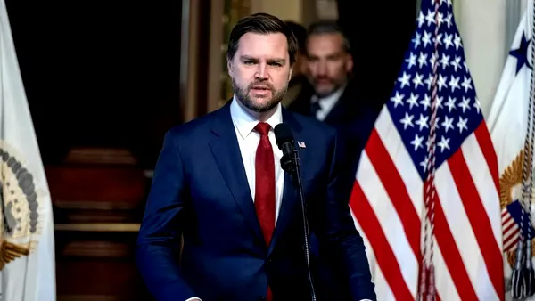 JD Vance ar putea participa la negocierile SUA-Iran din acest weekend în Pakistan. Teheranul vrea să negocieze direct cu vicepreședintele SUA
