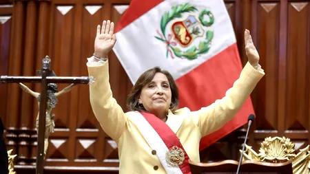 Președintele din Peru, demis și arestat de Poliția Națională, după ce a încercat să dizolve Parlamentul. Conducerea a fost preluată de o femeie