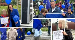 Țoiu, Barna și Ceaușescu prezenți la marșul pro-european. Peste 100 de persoane s-au strâns în fața Teatrului Național București