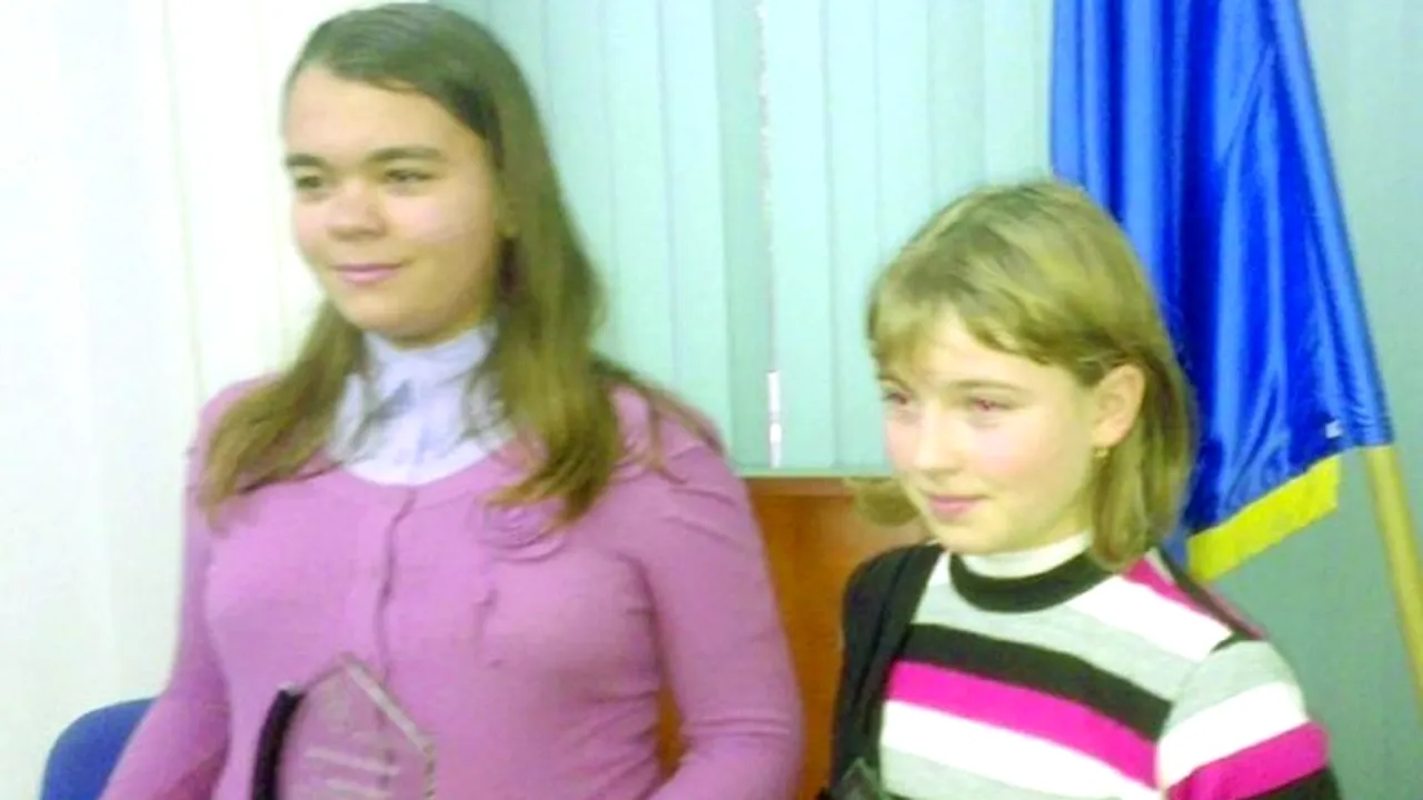 Două eleve de clasa a șasea din Iași au dat o lecție de bună creștere