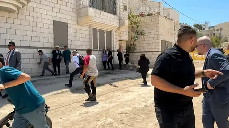 Militari israelieni au tras focuri de avertisment de față cu diplomați străini, inclusiv din ROMÂNIA