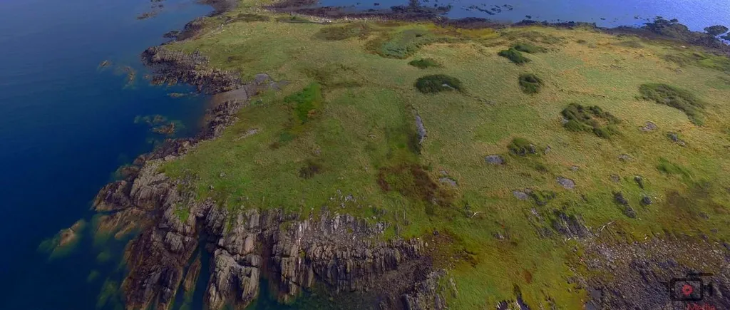 Insulă izolată din Scoția, scoasă la vânzare. Care este PREȚUL