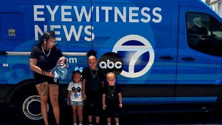 POVESTEA femeii care a născut patru copii în aceeași zi, dar în ani diferiți. „E ca și cum aș avea Crăciunul de două ori pe an”