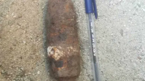 Un proiectil de șapte centimetri a fost găsit pe o pistă din Aeroportul Otopeni