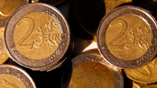 De 20 de ani EURO, a doua cea mai folosită monedă din lume: amenințări și perspective