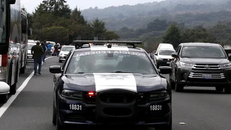 Zece cadavre mutilate au fost abandonate într-un SUV, în fața biroului unui guvernator din Mexic