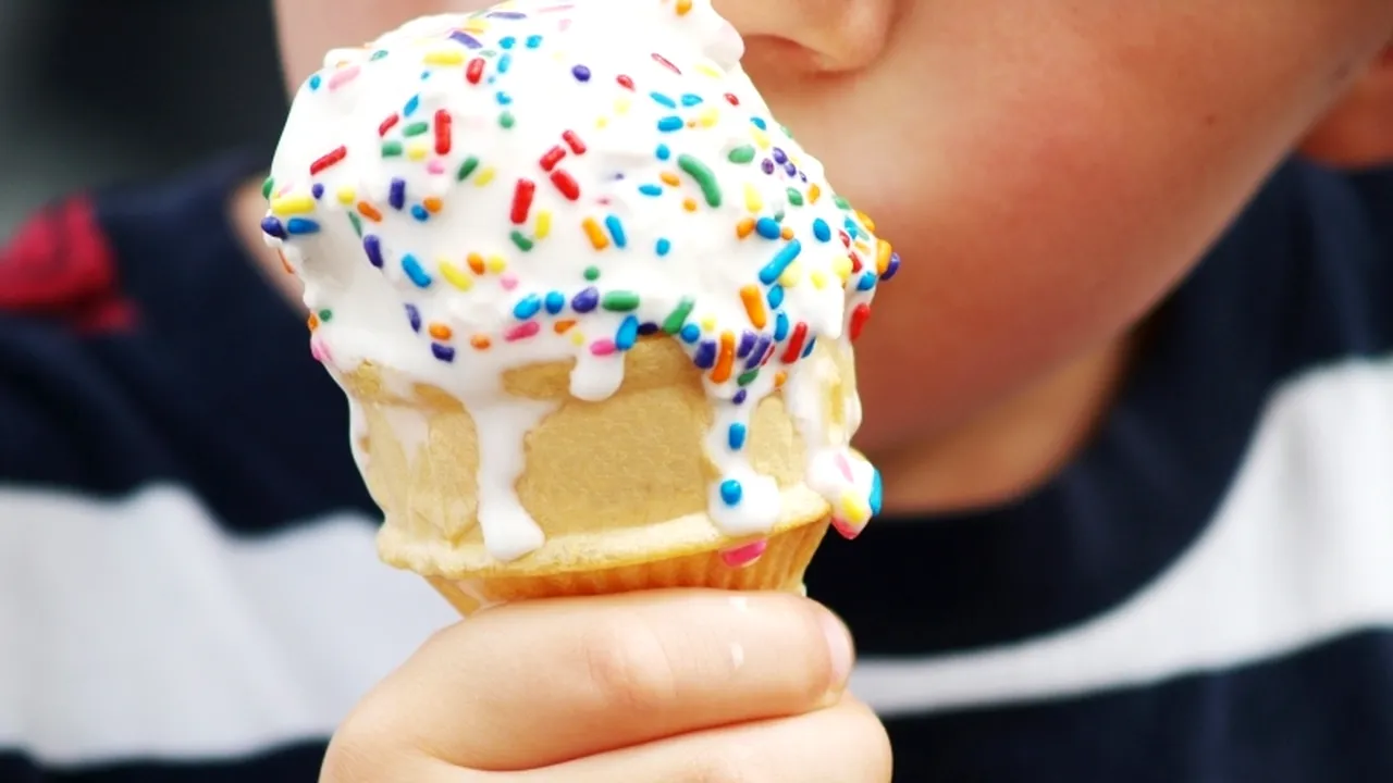 REȚETE ÎNGHEȚATĂ DE CASĂ. Trei metode simple de a prepara ÎNGHEȚATĂ DE CASĂ 