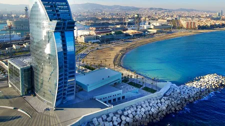 Pasiunea românilor pentru călătorii saltă vânzările în turism. Ce destinații aleg turiștii în acest an