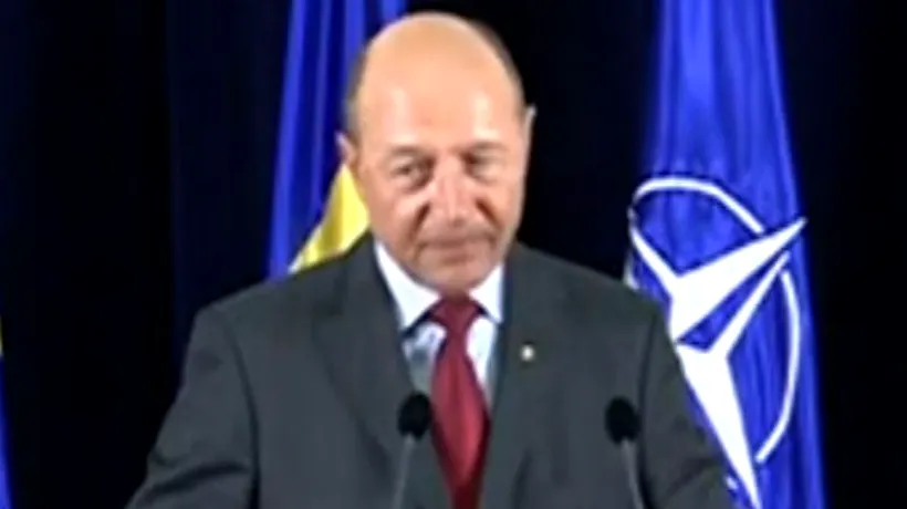 Detaliul trecut cu vederea la discursul lui Traian Băsescu de la Cotroceni. FOTO