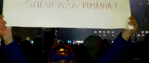 SuperDoru protestează în Piața Victoriei