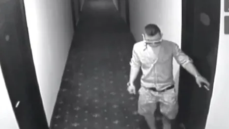 Ce a făcut acest tânăr român la o secundă după acest cadru. Camerele de supraveghere au filmat tot 