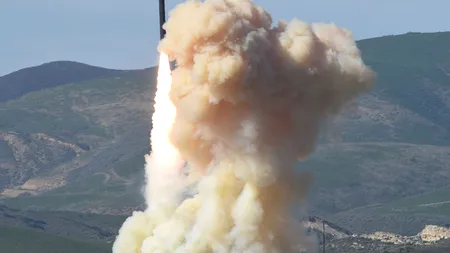 Donald Trump a convins și Japonia să cumpere armament din SUA pentru a putea 