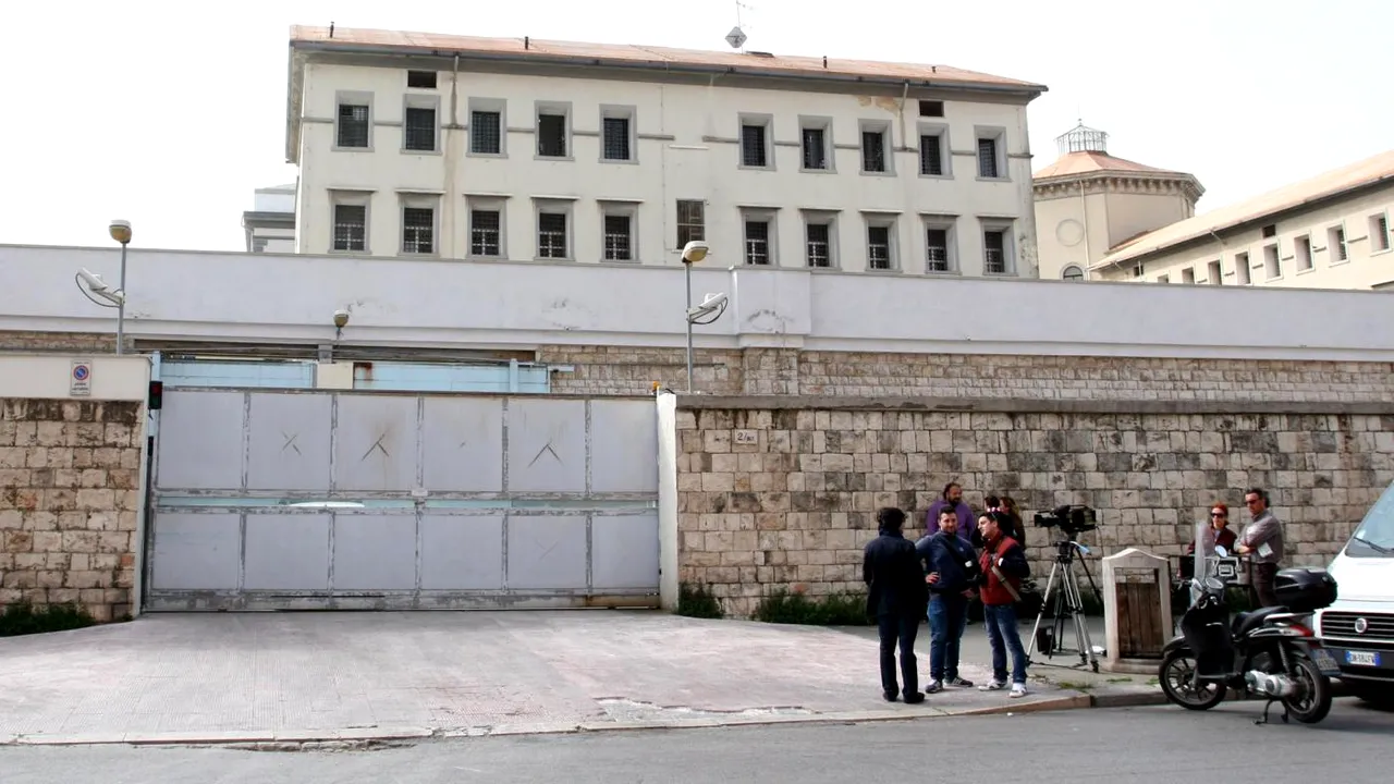 Un român s-a sinucis într-un penitenciar din Italia după ce a fost condamnat pe viață