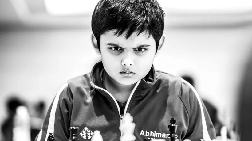 Un băiat de 12 ani a devenit cel mai tânăr mare maestru din istoria șahului