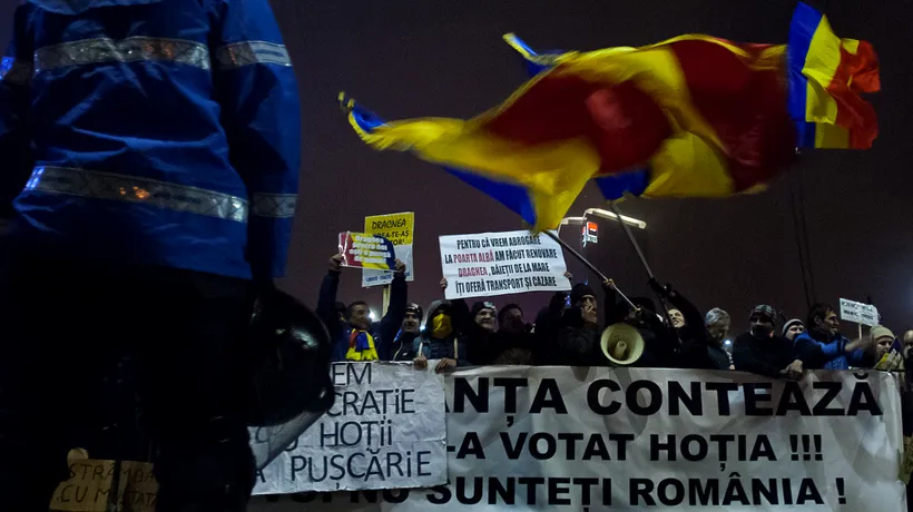 Protestatarii #rezist anunță un protest în Piața Victoriei, în același timp cu mitingul organizat de PSD