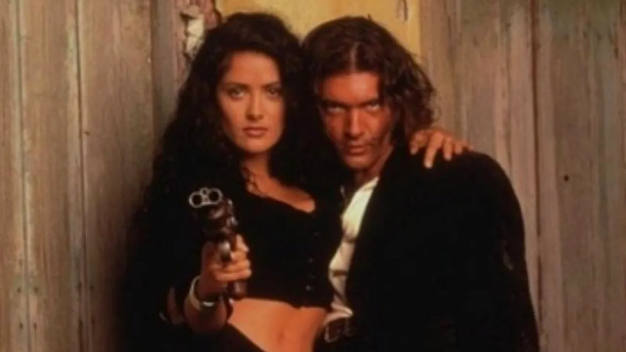 Salma Hayek, pictorial provocator la 48 de ani