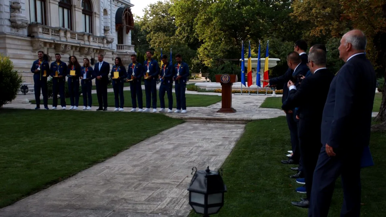 Președintele Klaus Iohannis i-a decorat pe olimpicii români medaliați la Tokyo. Ceremonia a avut loc la Palatul Cotroceni (FOTO)