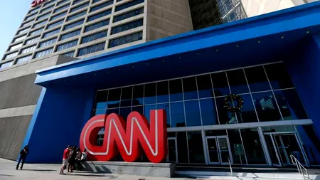 Scandal la CNN. O moderatoare celebră a fost înlocuită definitiv în timp ce era în concediu de maternitate