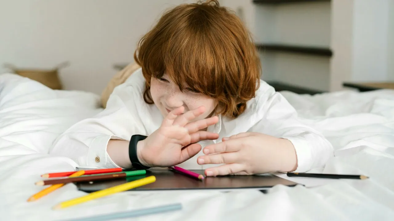 (P) Profesorul îl numește neatent, tu îl știi altfel: când e momentul unei evaluări