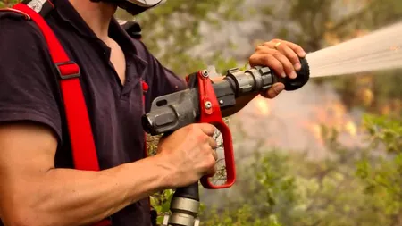 Un român a devenit EROU în Austria: A salvat un bătrân de 85 de ani, după ce apartamentul pensionarului a luat foc