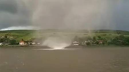 Fenomen RAR în Cluj: O trombă s-a format pe un LAC în timpul unei furtuni