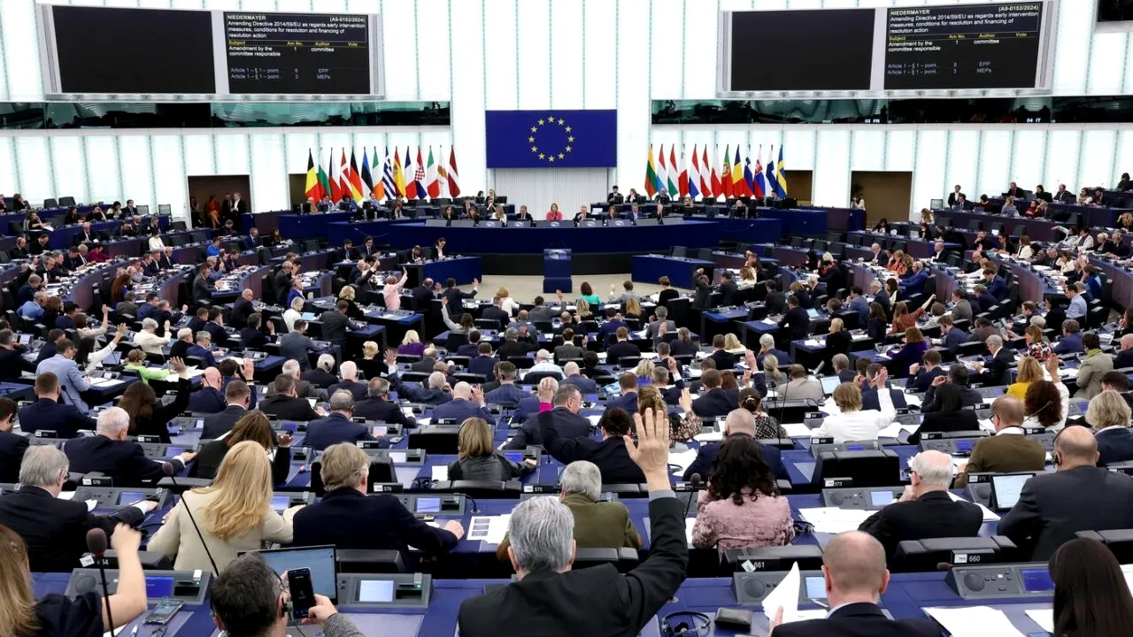 Le Monde: În Parlamentul European, cordonul sanitar împotriva forțelor de extremă-dreapta este tot mai FRAGIL