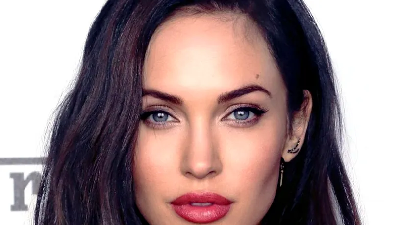 Seamănă cu Angelina Jolie, dar și cu Megan Fox. Cine este în realitate