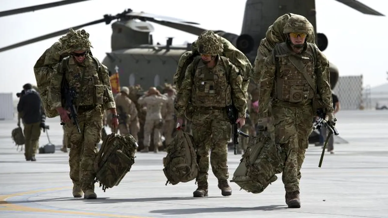 Marea Britanie va trimite sute de instructori militari în Irak