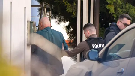 După percheziții, Cristian Andrei a fost adus la Institutul de Relații Umane din București. Medicul urmează să fie audiat la Secția 1 de Poliție