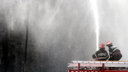 Incendiu la un depozit de anvelope din Constanța