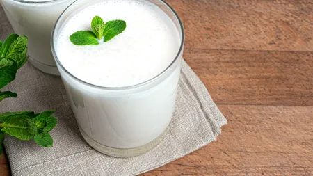 Ce se întâmplă în corpul tău dacă mănânci IAURT în fiecare zi. Avertismentul nutriționiștilor privind consumul excesiv