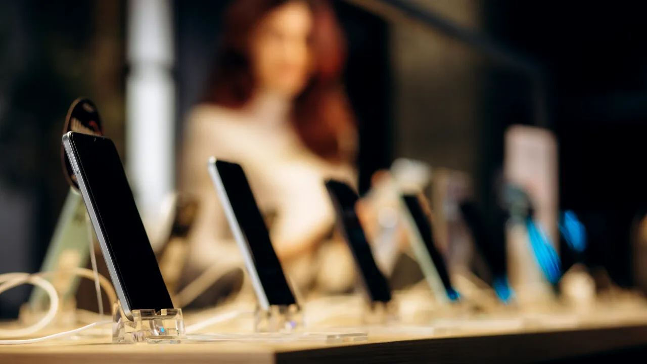 Un expert în tehnologie explică: „Acestea sunt cele cinci aplicații pe care le șterg de pe toate telefoanele Samsung Galaxy”