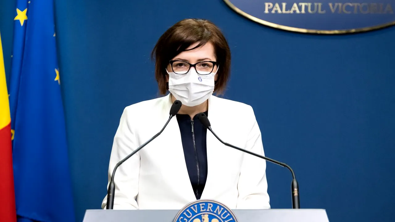 Ministrul Sănătății, Ioana Mihăilă, insistă pentru testarea periodică a medicilor nevaccinaţi, mai ales dacă incidenţa COVID-19 va crește în România