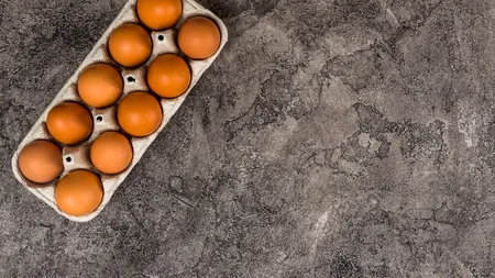 Alertă alimentară în Buzău: Peste 4.000 de ouă CONTAMINATE și 30 kg de carne au fost confiscate de inspectorii sanitari