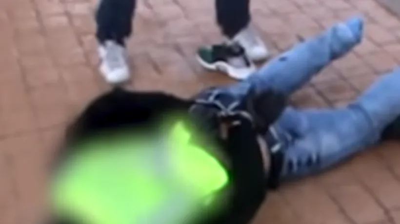 Jaf ca în filme. Doi români se deghizau în polițiști și îi tâlhăreau pe traficanții de droguri spanioli VIDEO

